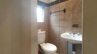 Bathroom 2 - 3 square meters of property in Mountain View