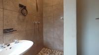 Bathroom 2 - 3 square meters of property in Mountain View