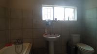 Bathroom 1 - 8 square meters of property in Mountain View