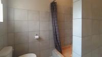 Bathroom 1 - 8 square meters of property in Mountain View
