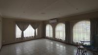 Lounges - 33 square meters of property in Mountain View