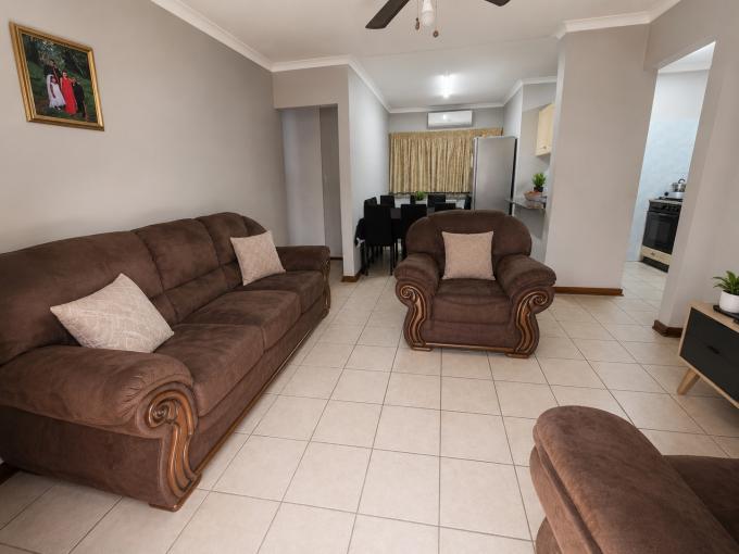 2 Bedroom House for Sale For Sale in Meer En See - MR722346