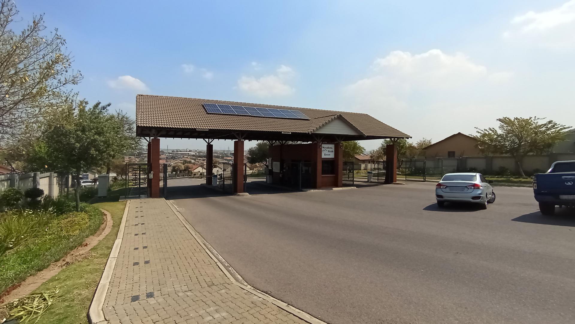 Front View of property in Kosmosdal