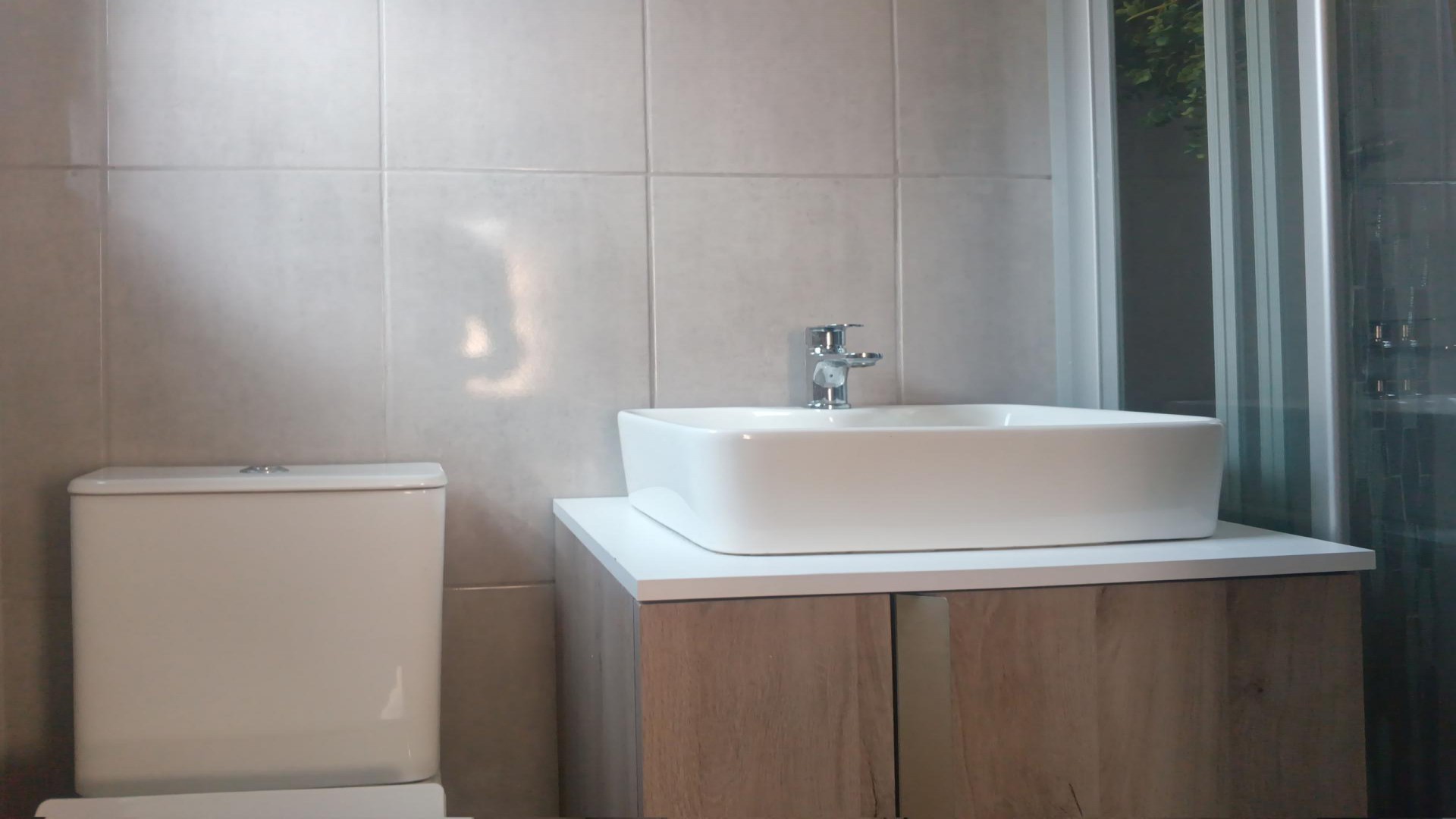 Main Bathroom - 3 square meters of property in Kosmosdal