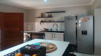 Kitchen - 17 square meters of property in Kosmosdal