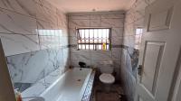 Bathroom 1 of property in Spruitview