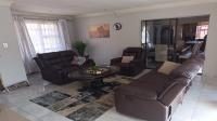 Lounges of property in Spruitview