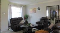 Lounges - 23 square meters of property in Spruitview