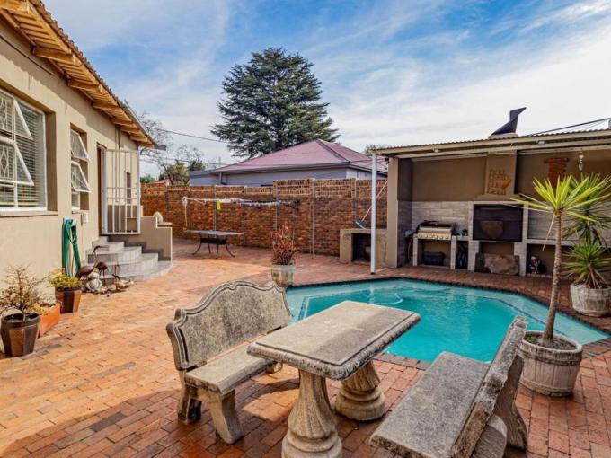 4 Bedroom House for Sale For Sale in The Hill - MR722380