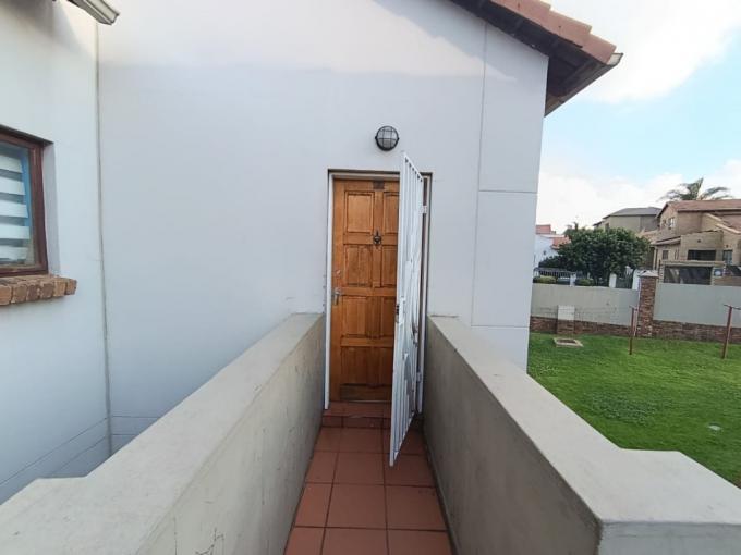 2 Bedroom Simplex to Rent in Mondeor - Property to rent - MR722387