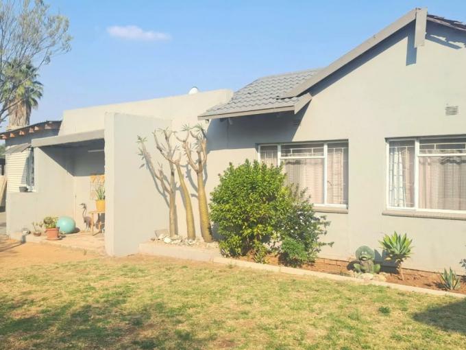 3 Bedroom House for Sale For Sale in Mayberry Park - MR722403