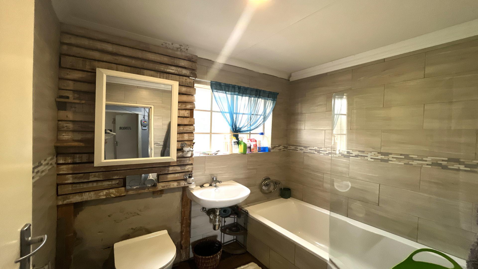 Bathroom 1 of property in Wierdapark