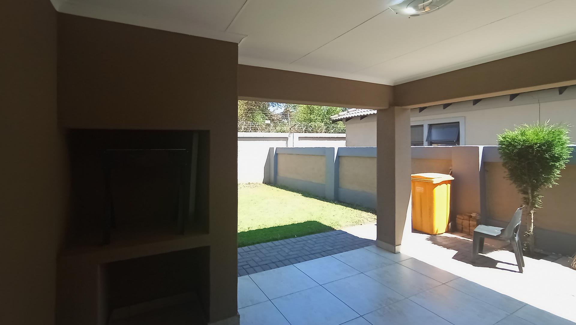Patio - 24 square meters of property in Eldorette