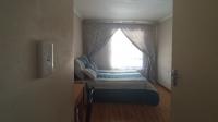 Bed Room 1 - 11 square meters of property in Eldorette
