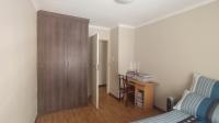 Bed Room 1 - 11 square meters of property in Eldorette
