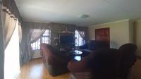 Lounges - 28 square meters of property in Eldorette