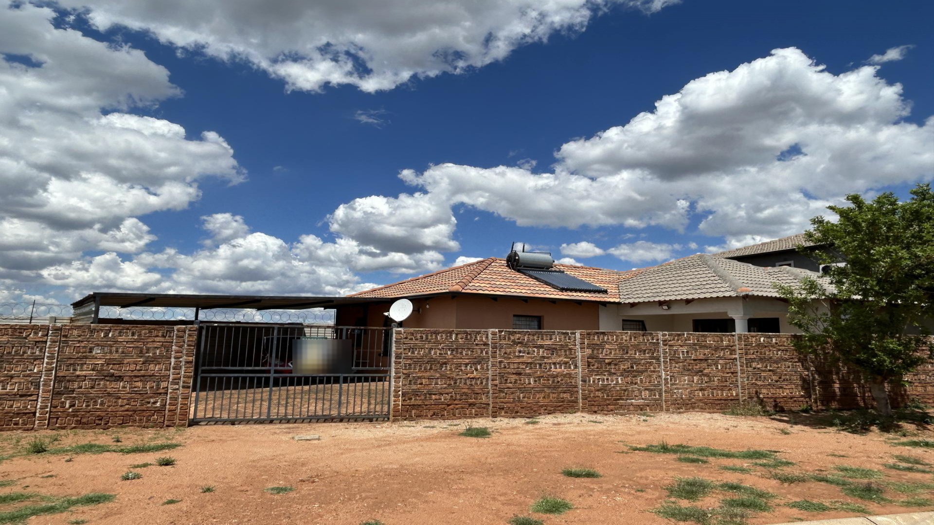 Front View of property in Protea Glen