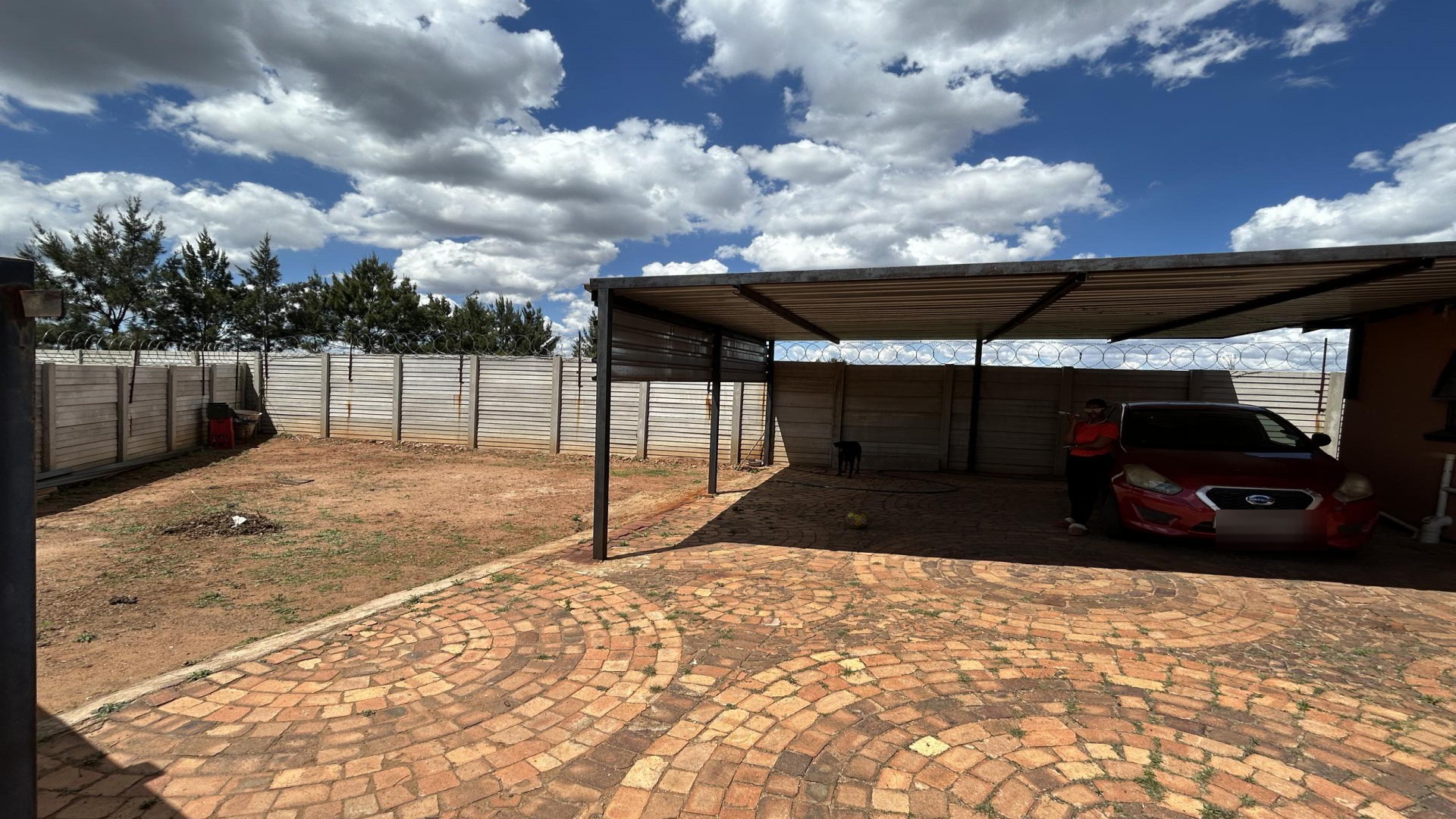 Carport  of property in Protea Glen