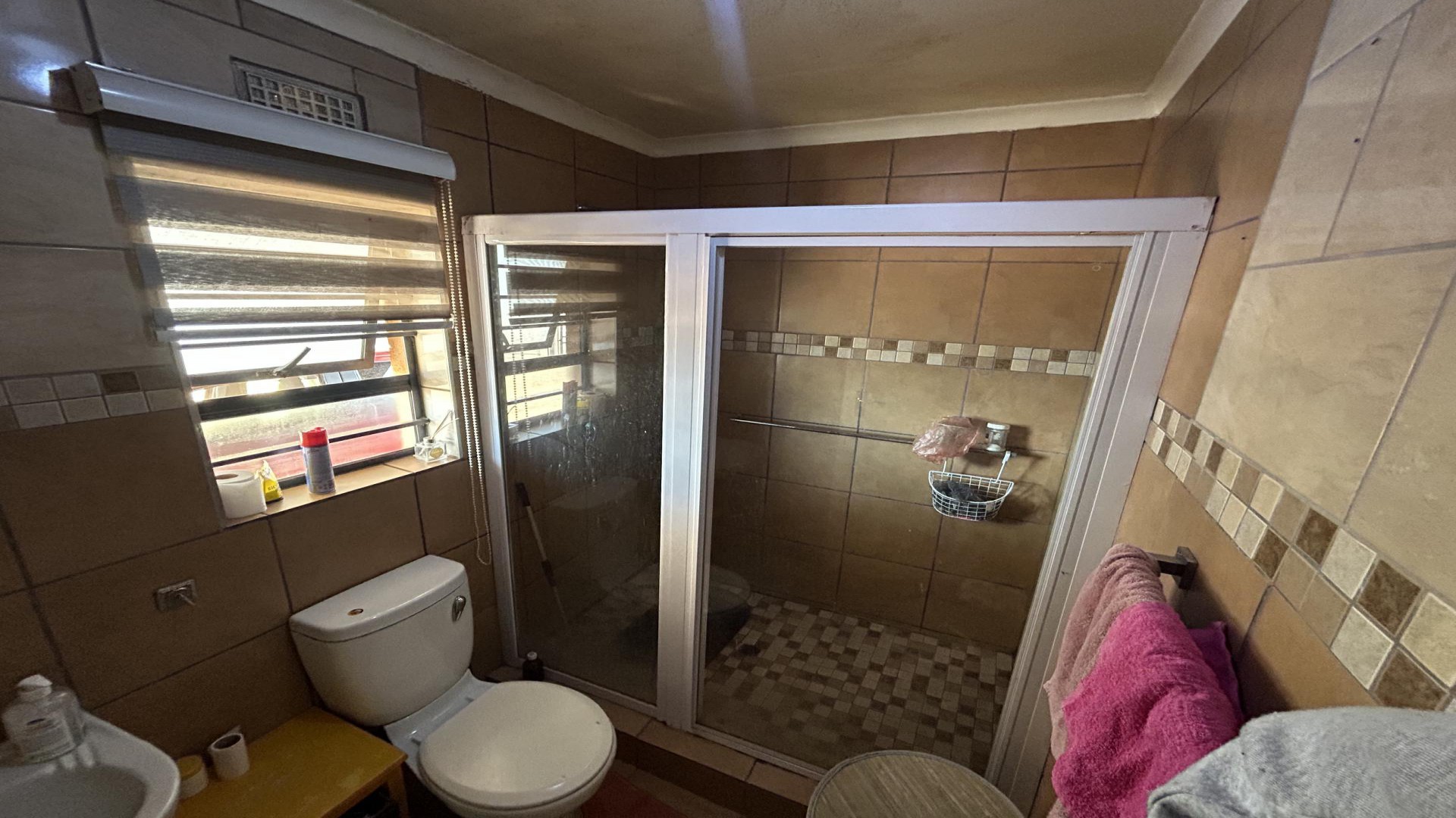 Bathroom 2 of property in Protea Glen