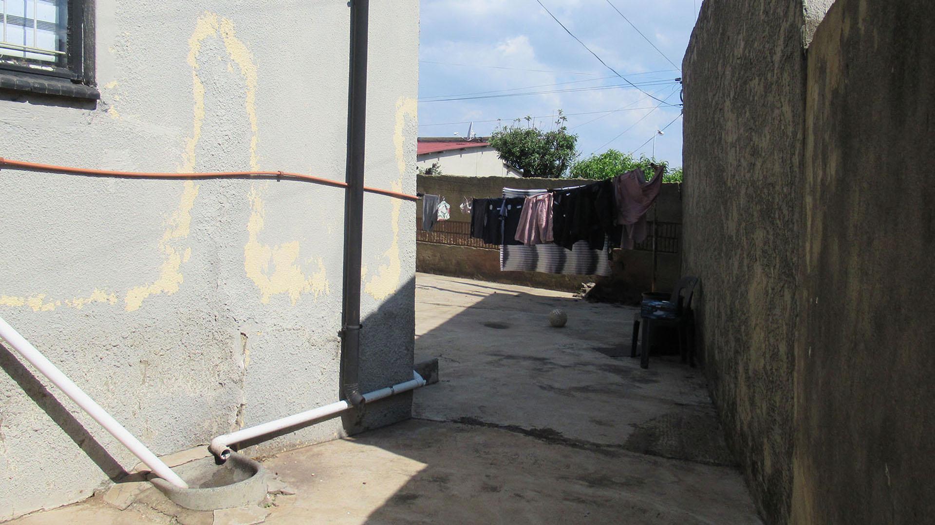 Spaces - 7 square meters of property in Meadowlands