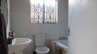 Bathroom 1 - 5 square meters of property in Meadowlands