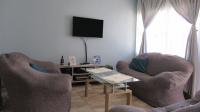 Lounges - 15 square meters of property in Meadowlands