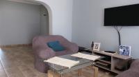 Lounges - 15 square meters of property in Meadowlands