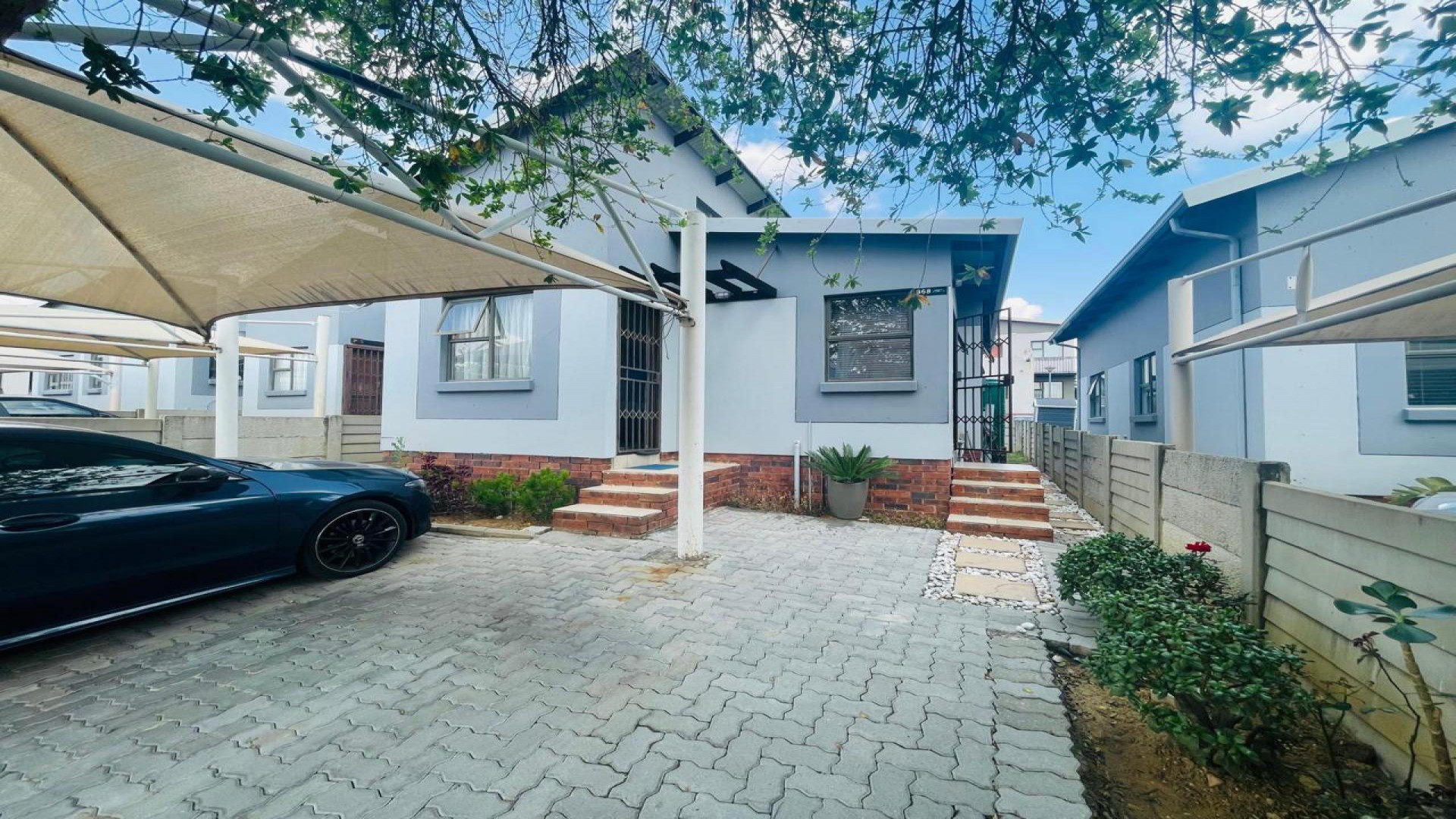 Front View of property in Sagewood