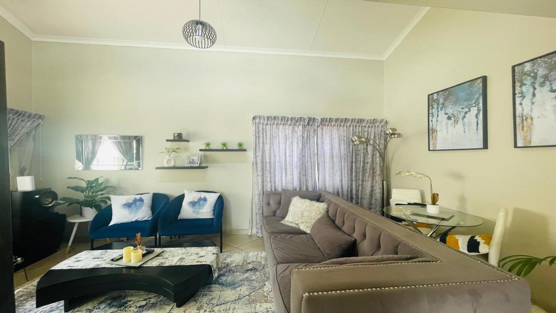 Lounges of property in Sagewood