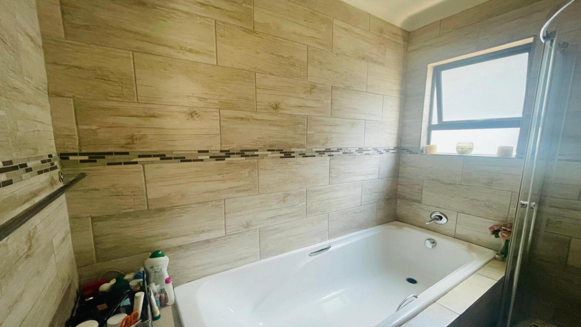 Bathroom 1 of property in Sagewood