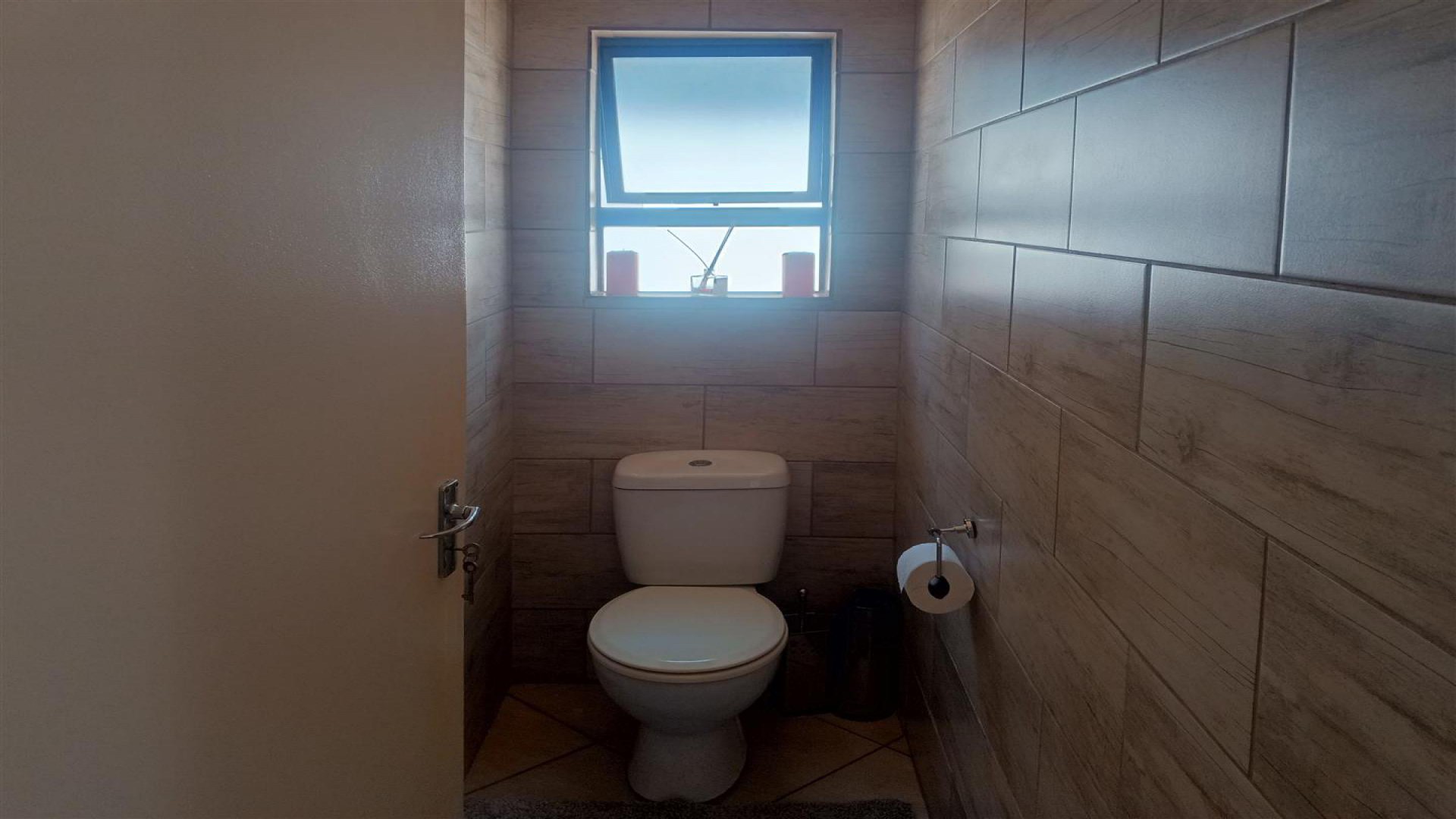 Bathroom 2 - 2 square meters of property in Sagewood