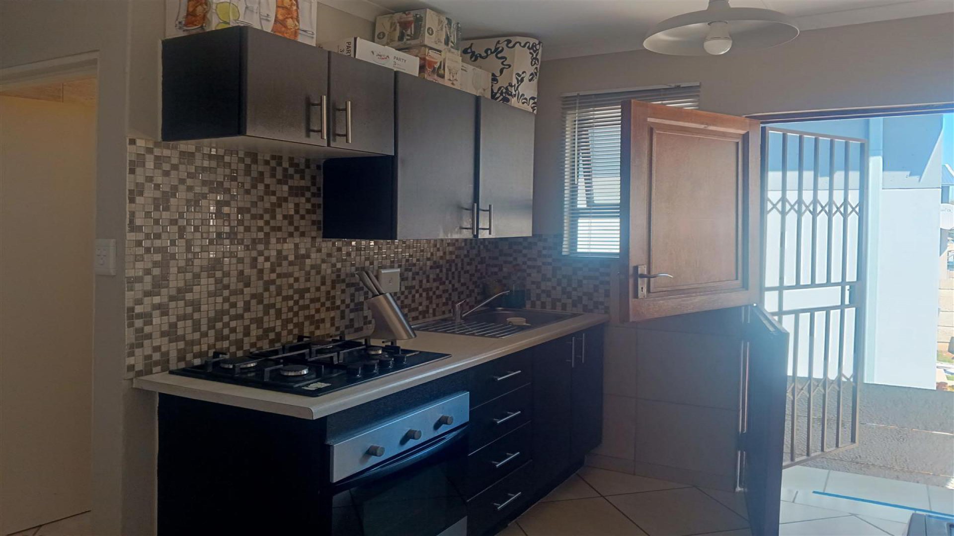 Kitchen - 5 square meters of property in Sagewood
