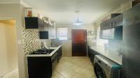 Kitchen of property in Sagewood