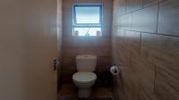 Bathroom 2 - 2 square meters of property in Sagewood
