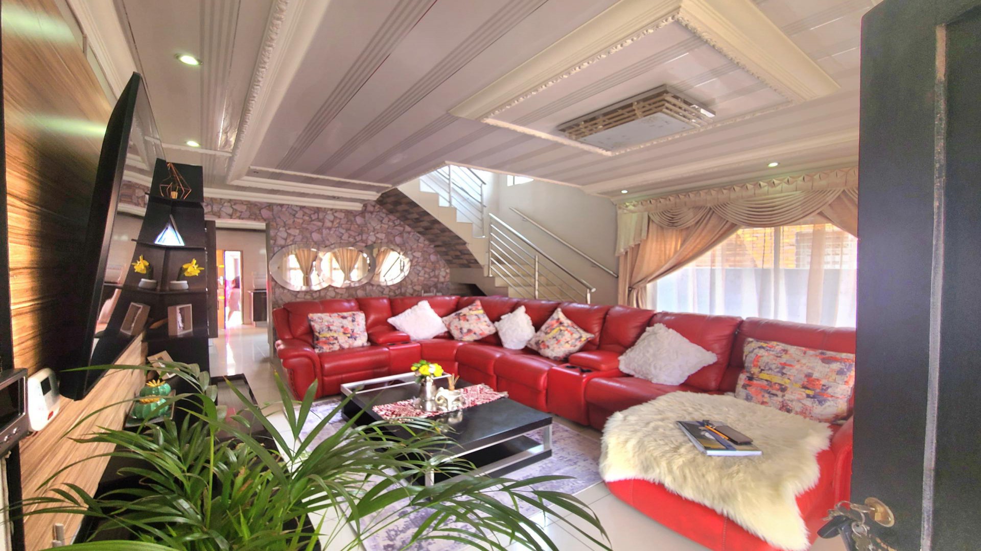 Lounges of property in Middelburg - MP