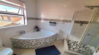 Main Bathroom of property in Middelburg - MP