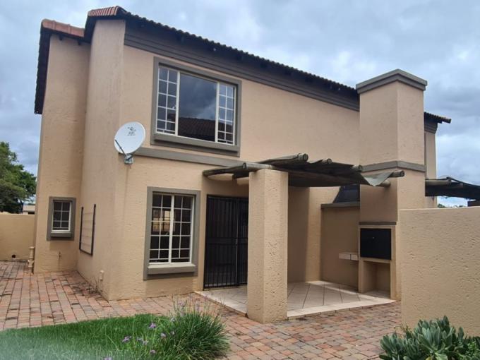 2 Bedroom Simplex to Rent in Willow Park Manor - Property to rent - MR722471