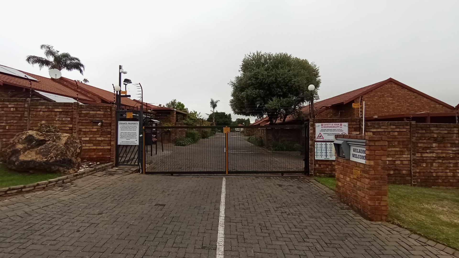 Front View of property in Eldoraigne
