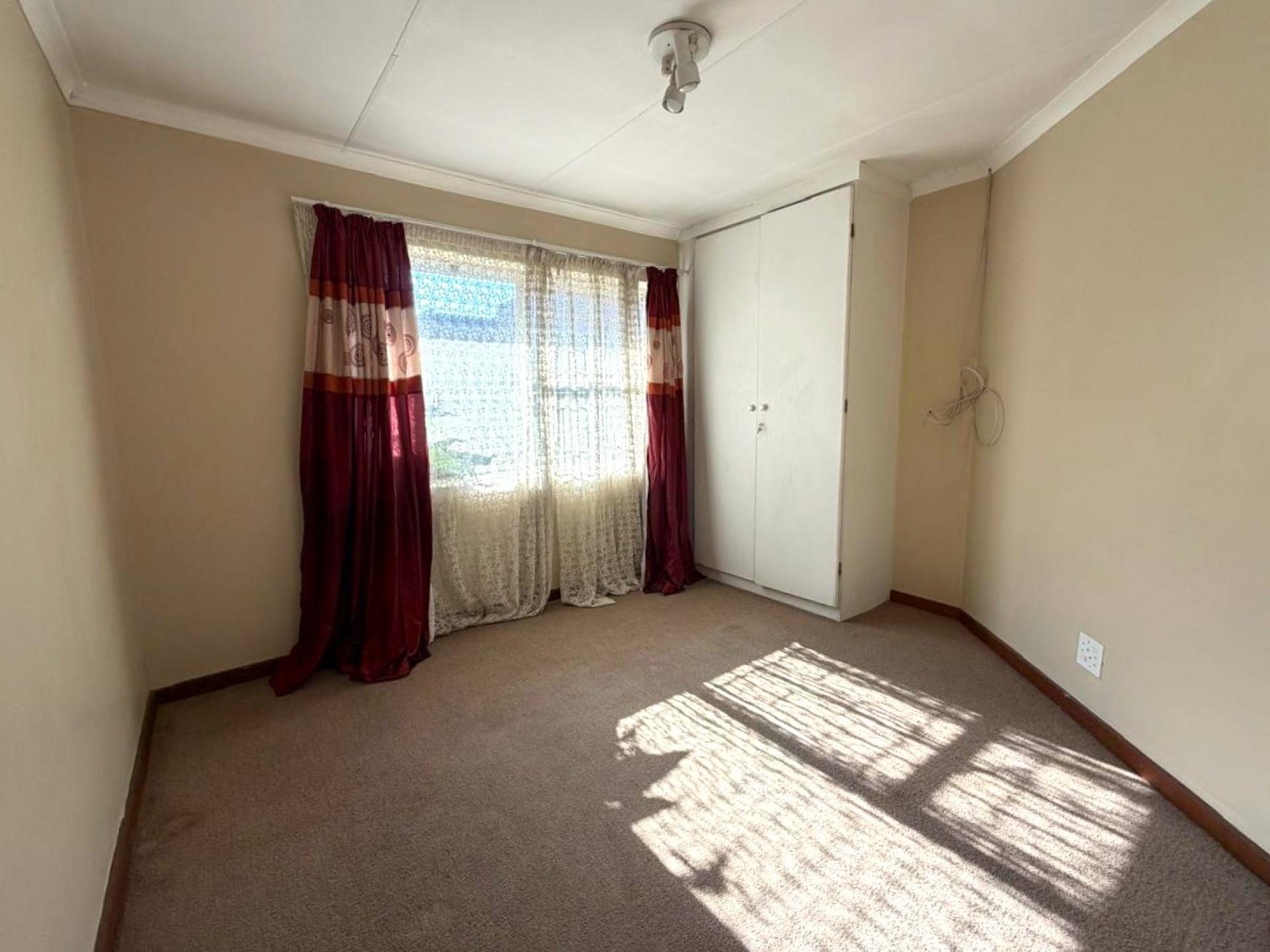  of property in Elarduspark
