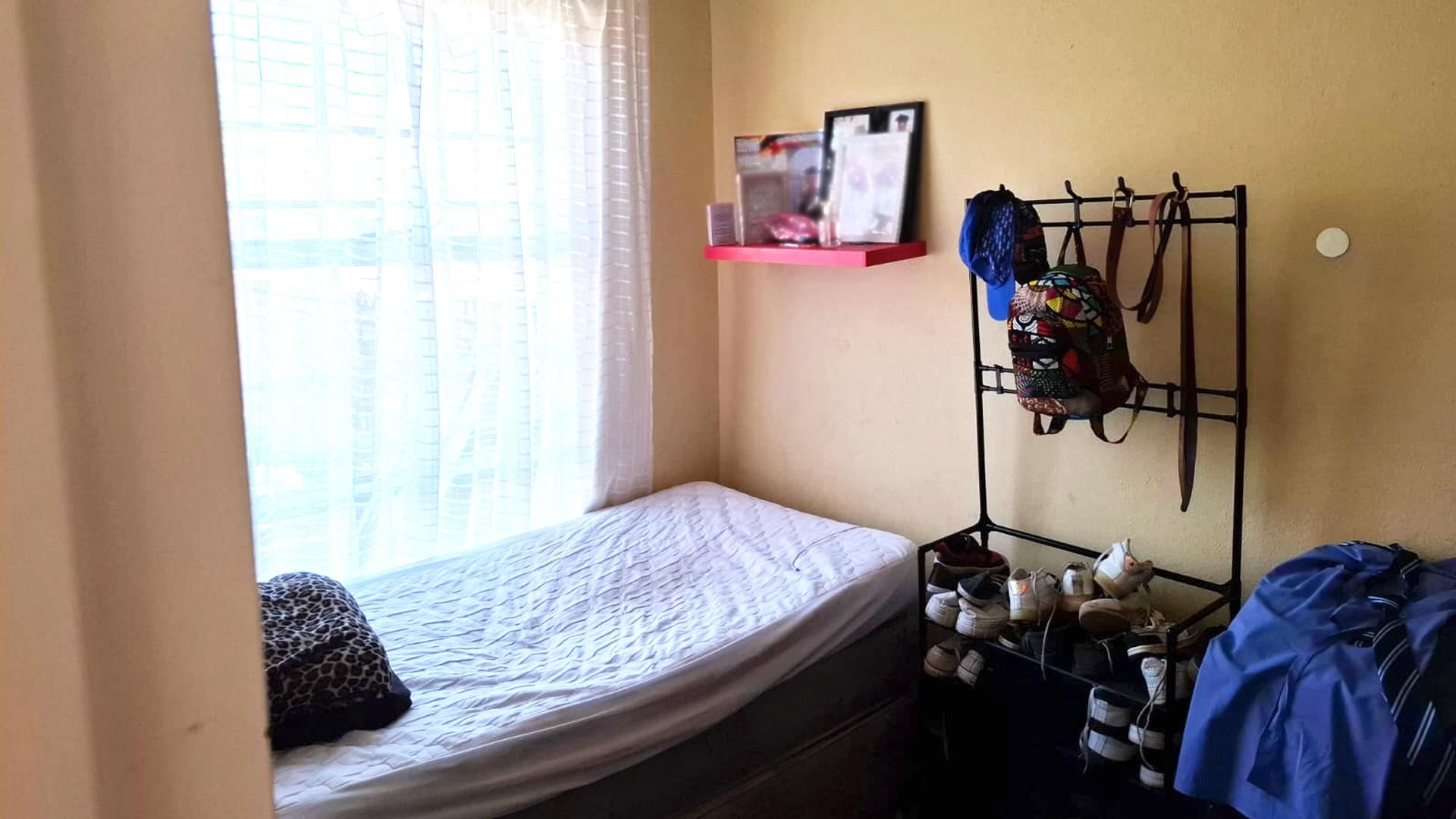 Bed Room 2 of property in Karino