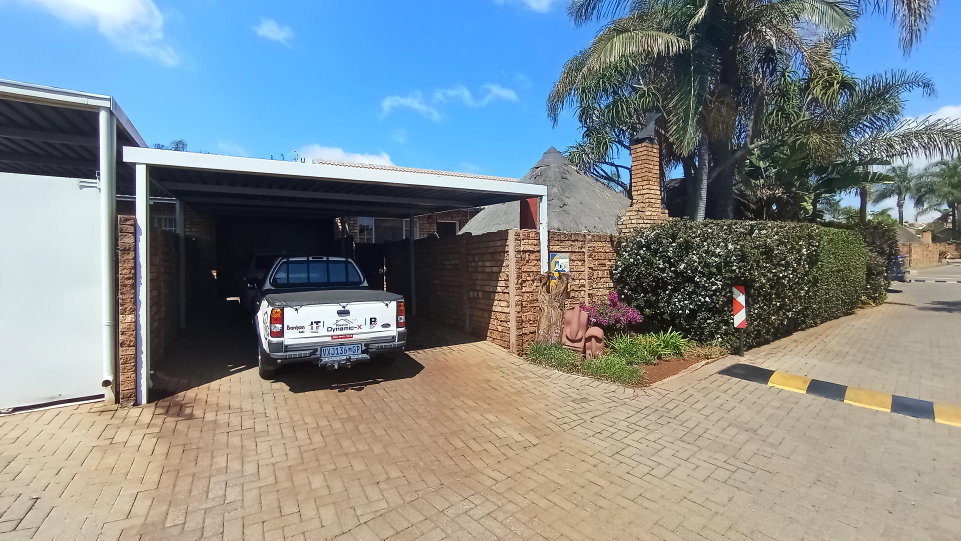 Front View of property in Rooihuiskraal North