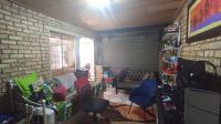 Garage - 19 square meters of property in Rooihuiskraal North