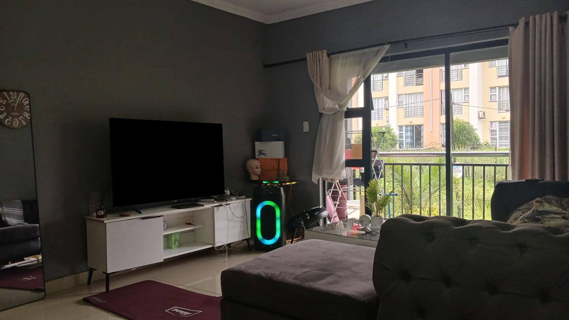 Lounges of property in Morningside - DBN