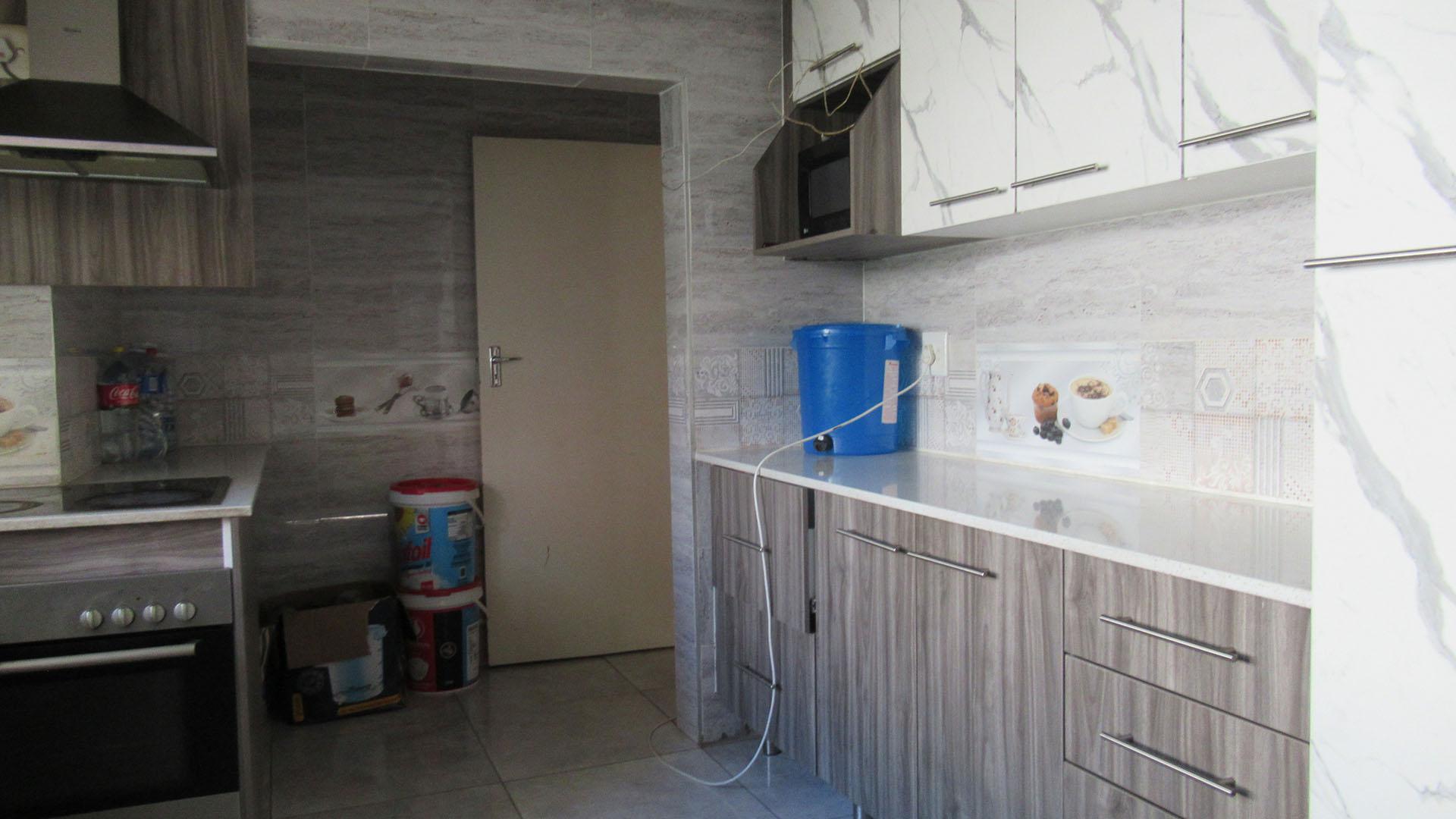 Kitchen - 15 square meters of property in Ferndale - JHB