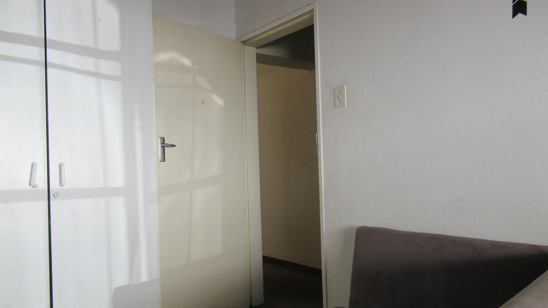 Bed Room 2 - 13 square meters of property in Ferndale - JHB