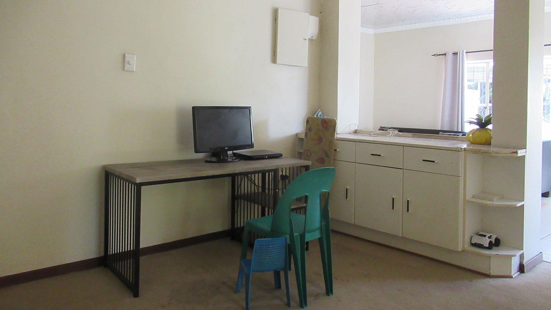 Dining Room - 12 square meters of property in Ferndale - JHB