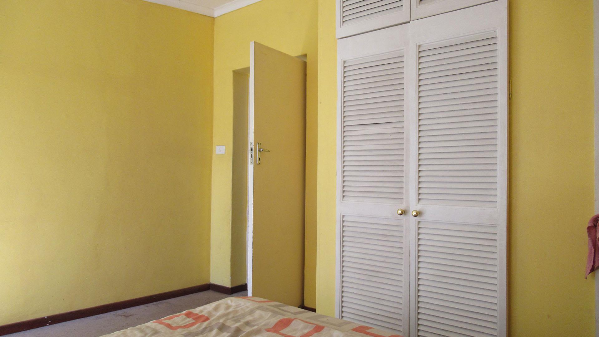 Bed Room 1 - 13 square meters of property in Ferndale - JHB