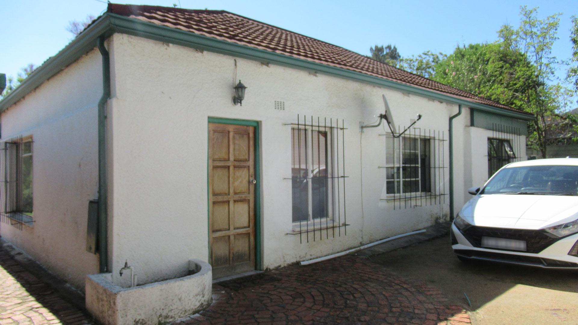 Spaces - 2 square meters of property in Ferndale - JHB