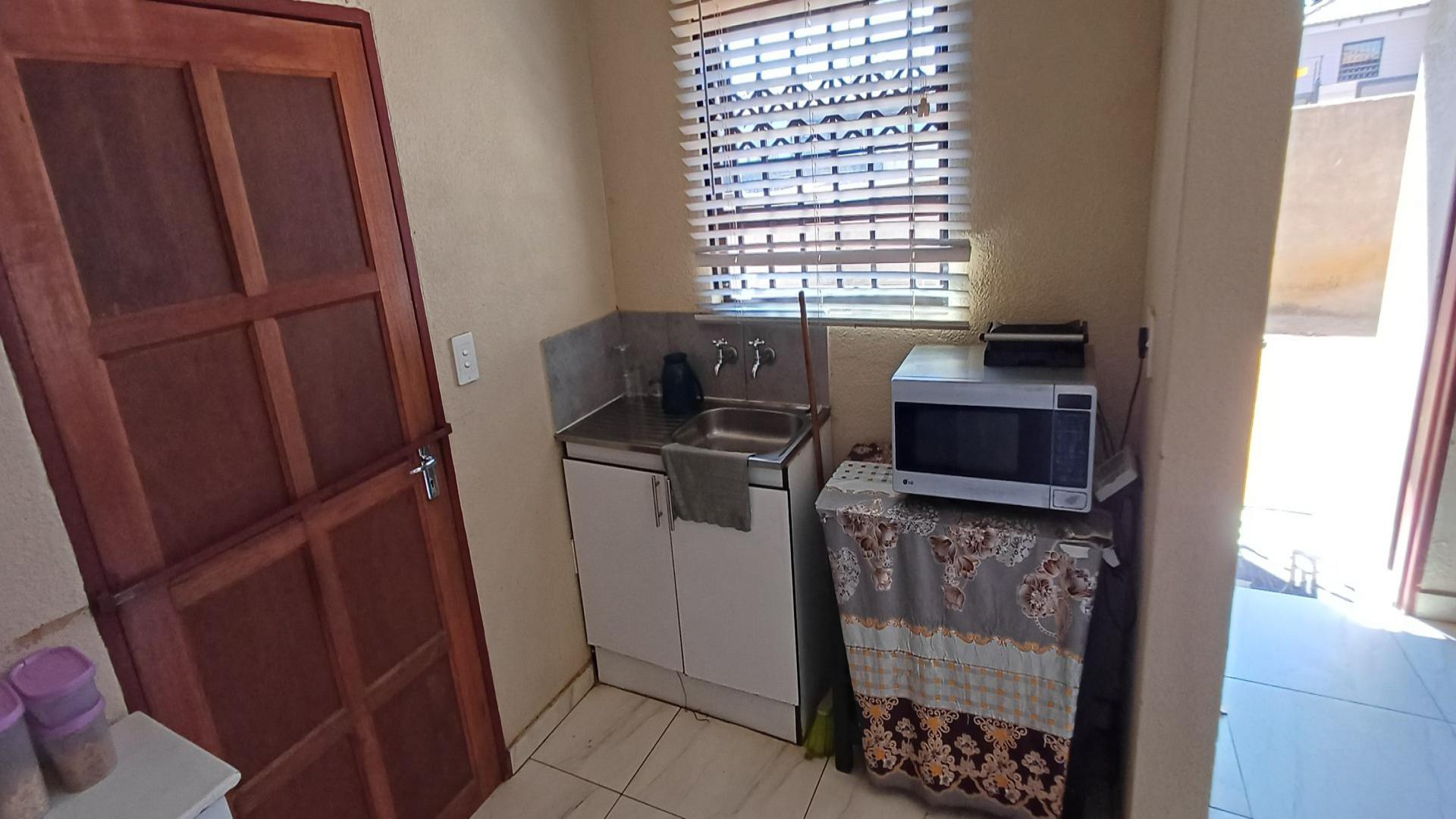 Kitchen of property in Soshanguve