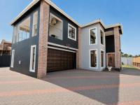  of property in Langenhoven Park